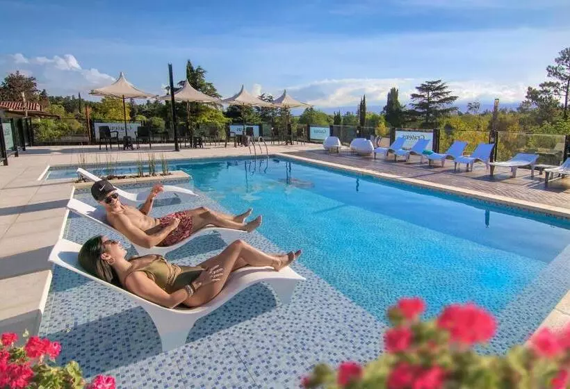 Grateus Luxury Apart & Spa