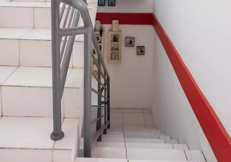 هتل Oyo 2919 Andung Residence