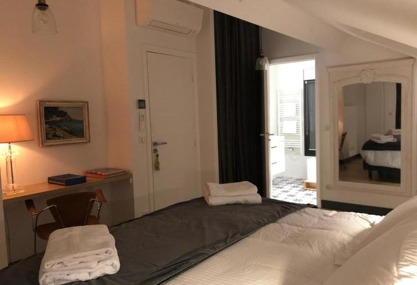 تختخواب و صبحانه Villa Parisiata