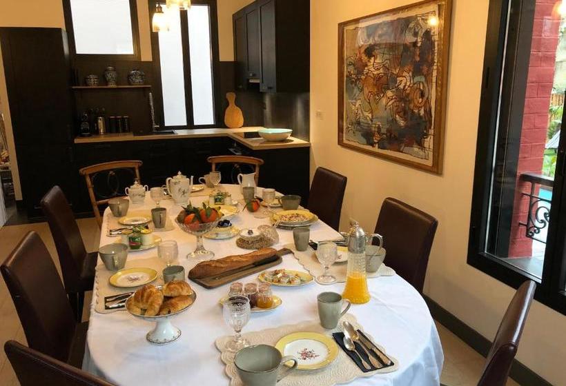 تختخواب و صبحانه Villa Parisiata