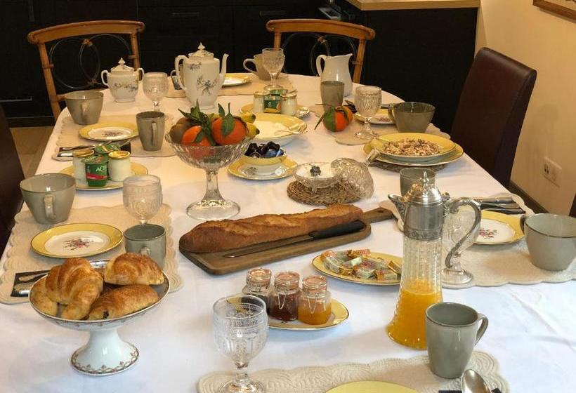 تختخواب و صبحانه Villa Parisiata