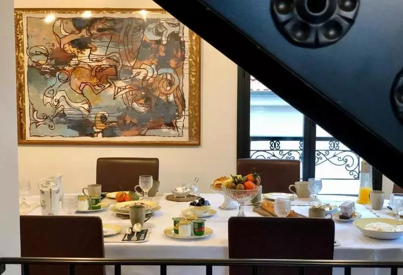 تختخواب و صبحانه Villa Parisiata