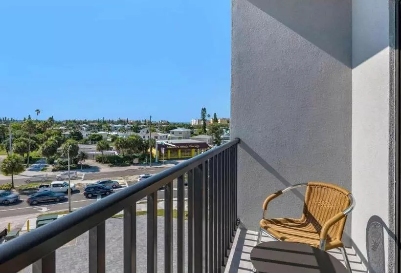 Cambria Hotel St Petersburg Madeira Beach Marina