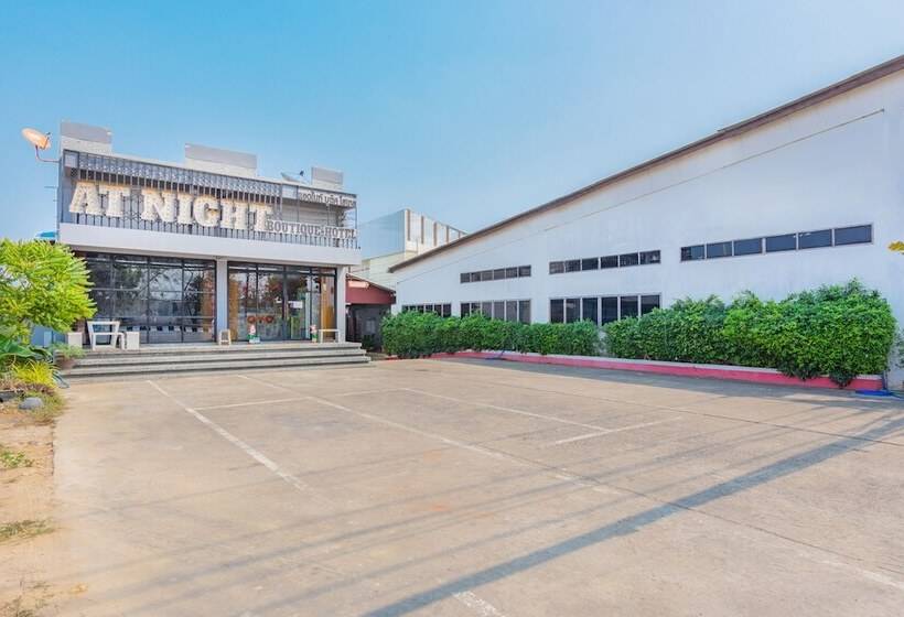 Szálloda Oyo At Night Pranburi