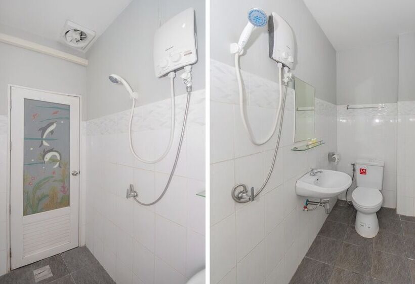 Szálloda Oyo At Night Pranburi