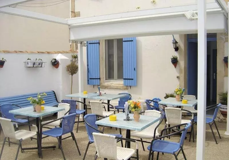 Majatalo Le Cocardier