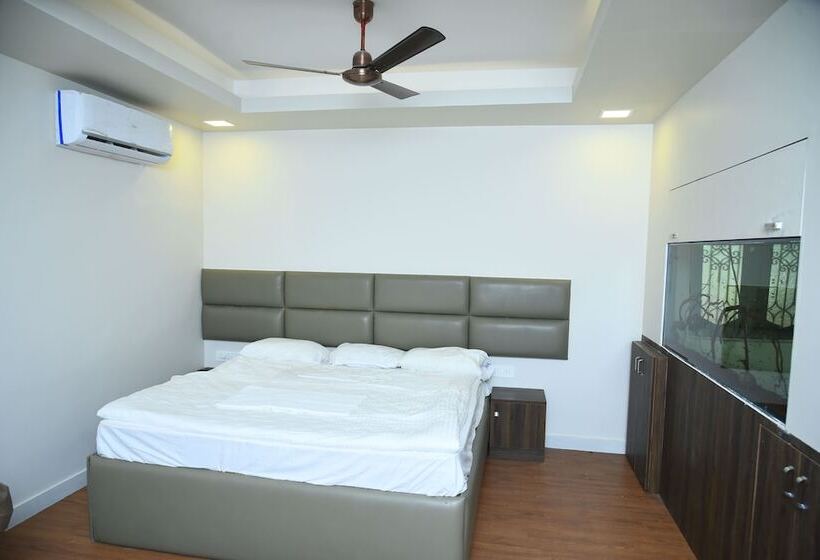 בית מלון כפרי Fundera Aqua Stay