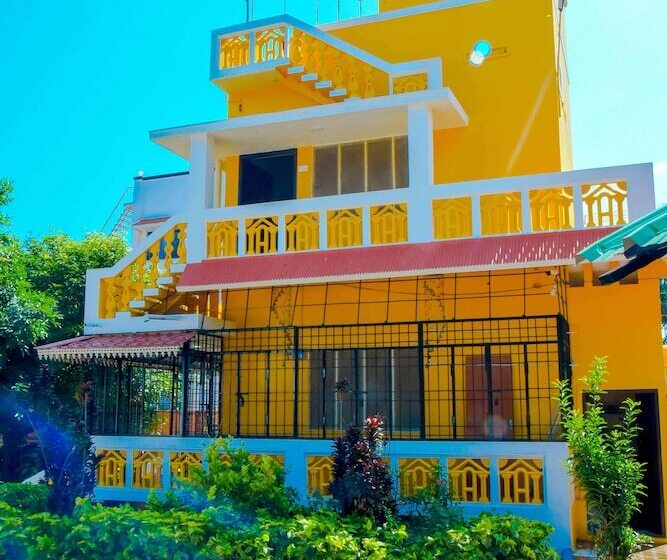 בית מלון כפרי Fundera Aqua Stay