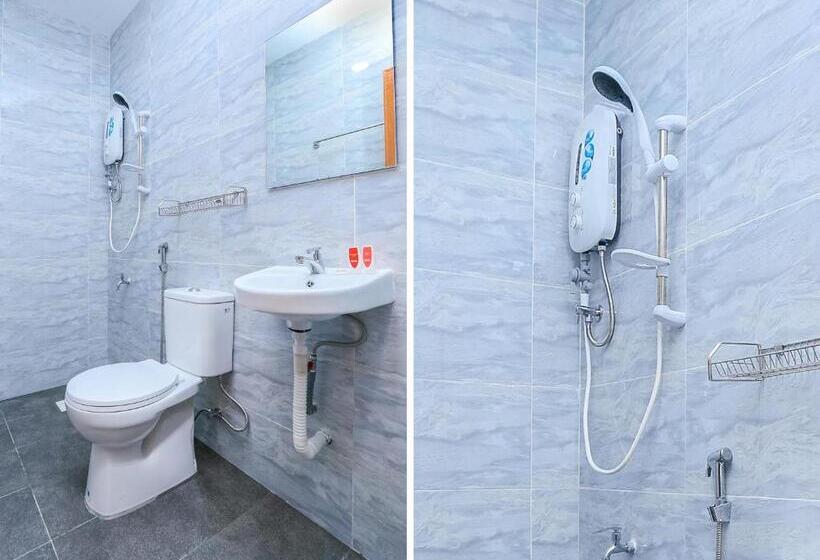 Hotel Oyo 89772 Roselyn Inn