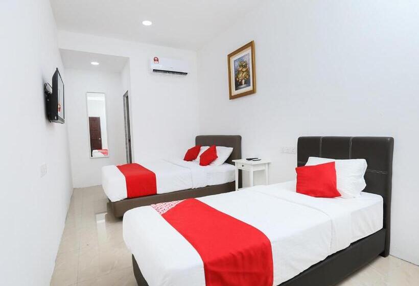 Hotel Oyo 89772 Roselyn Inn