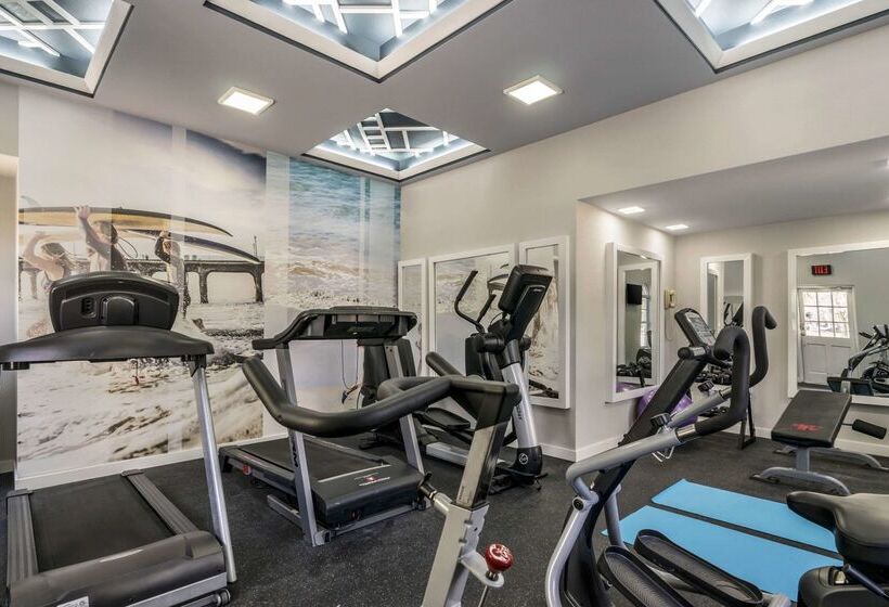 Otel Clarion Pointe Tampa Brandon Near Fairgrounds And Casino