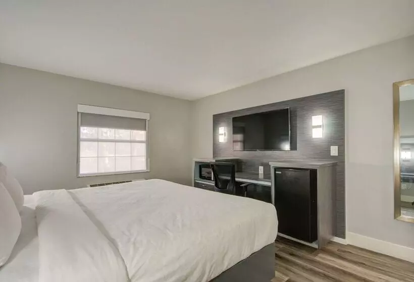 هتل Clarion Pointe Tampa Brandon Near Fairgrounds And Casino