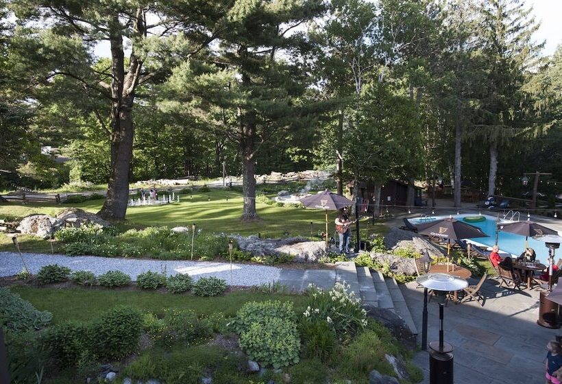 בית מלון כפרי Summit Lodge