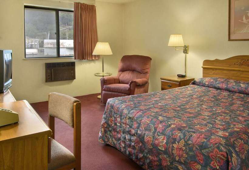 Отель Super 8 By Wyndham Butler