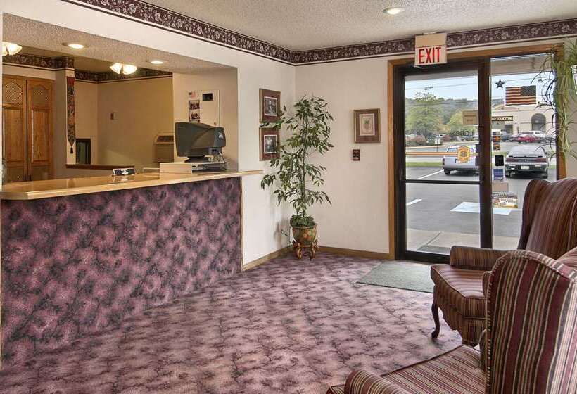 Отель Super 8 By Wyndham Butler