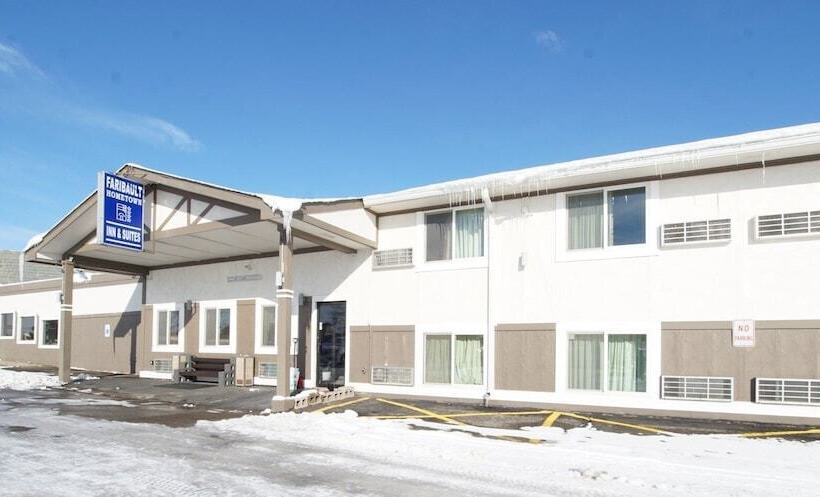 מוטל Faribault Hometown Inn & Suites