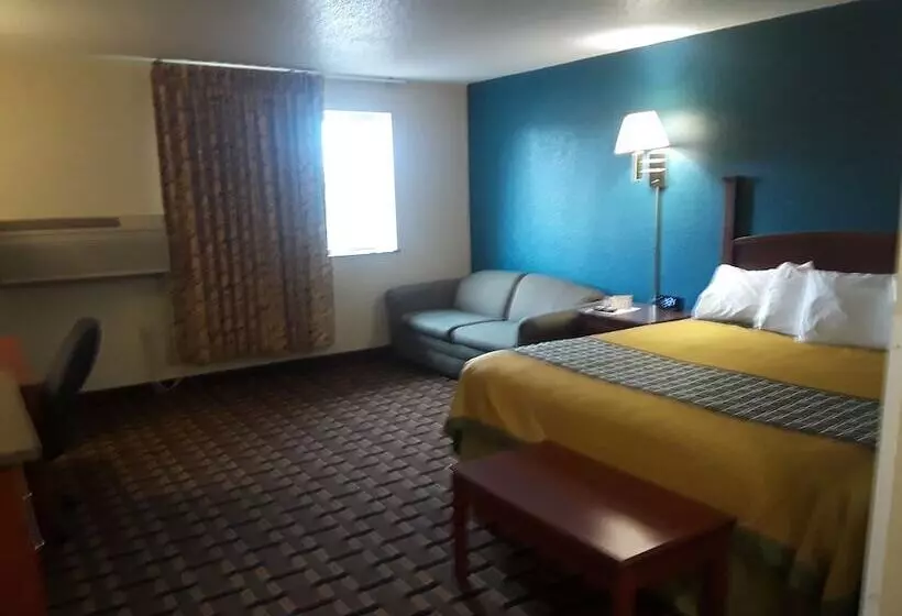 モーテル Faribault Hometown Inn & Suites