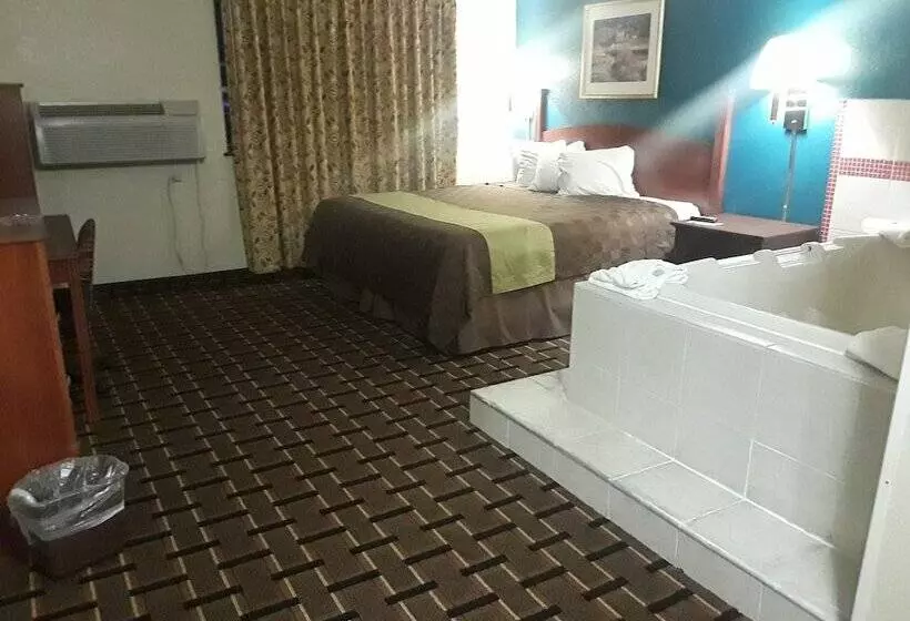 モーテル Faribault Hometown Inn & Suites