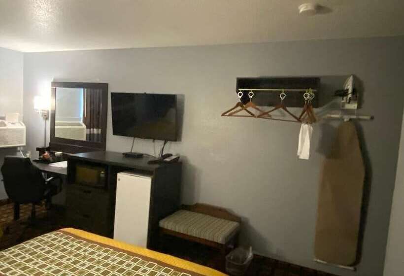 מוטל Faribault Hometown Inn & Suites