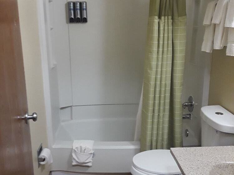 모텔 Faribault Hometown Inn & Suites