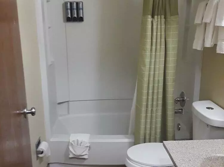 モーテル Faribault Hometown Inn & Suites