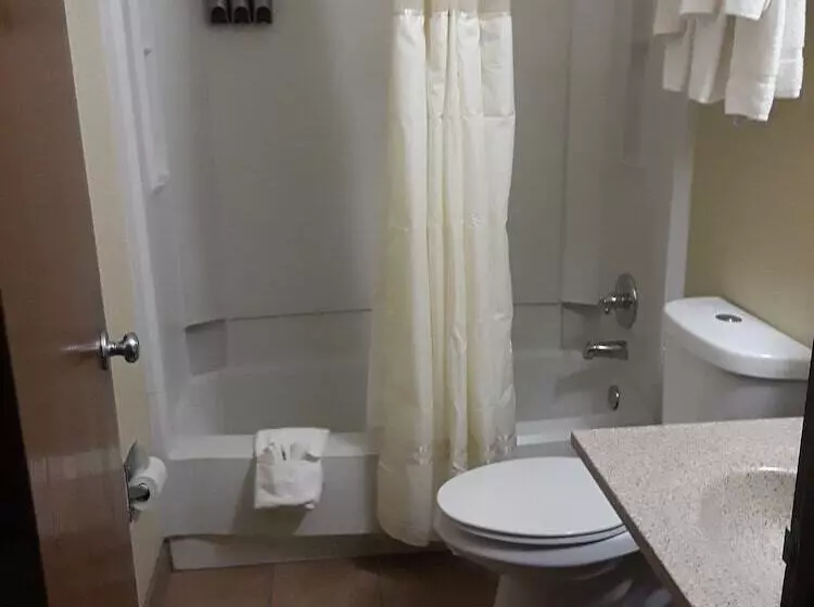 モーテル Faribault Hometown Inn & Suites