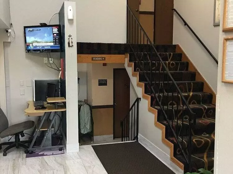 モーテル Faribault Hometown Inn & Suites