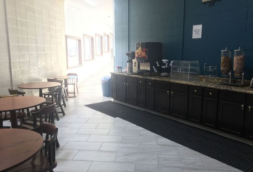 מוטל Faribault Hometown Inn & Suites