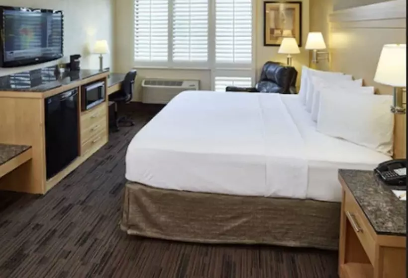 مُتل Livinn Hotel St Paul East / Maplewood