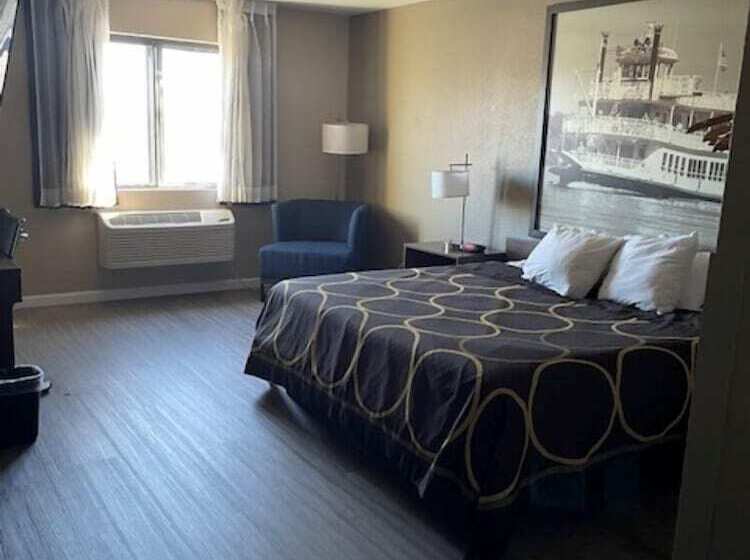 Мотель Super 8 By Wyndham Alton