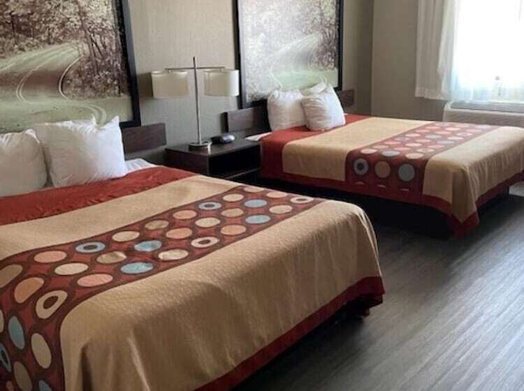 Мотель Super 8 By Wyndham Alton