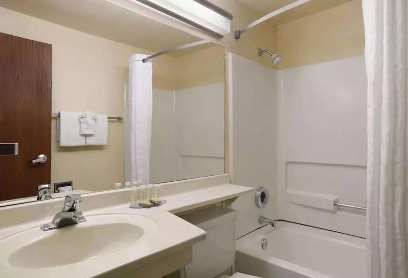 فندق على الطريق Super 8 By Wyndham Cheyenne Wy