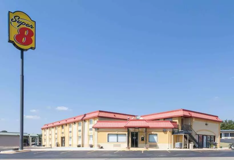 מוטל Super 8 By Wyndham Clinton