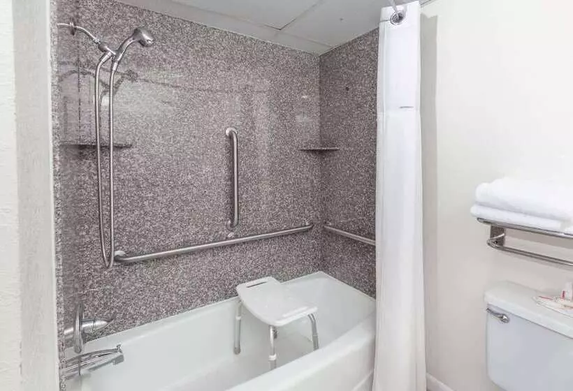 מוטל Super 8 By Wyndham Clinton