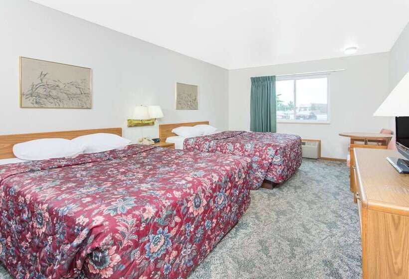 مُتل Super 8 By Wyndham Escanaba