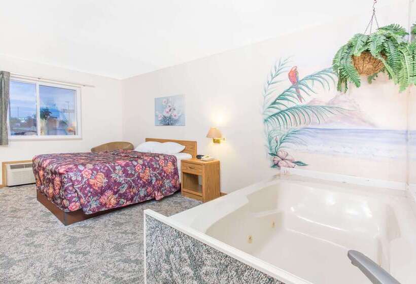 مُتل Super 8 By Wyndham Escanaba