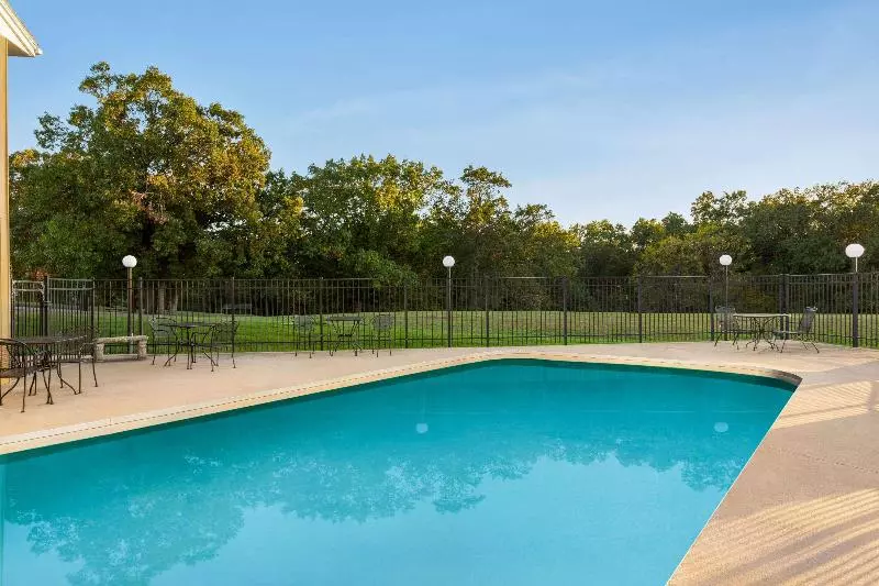 모텔 Super 8 By Wyndham Hannibal