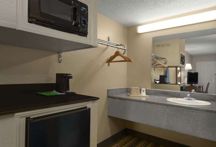 Motel Super 8 By Wyndham Meridian