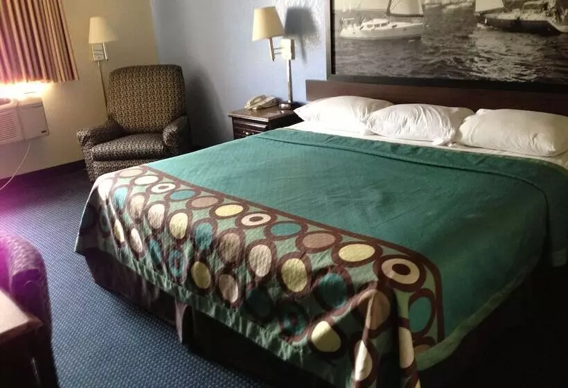 فندق على الطريق Super 8 By Wyndham New Castle