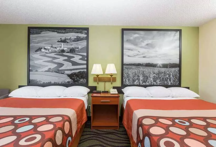 فندق على الطريق Super 8 By Wyndham Newton