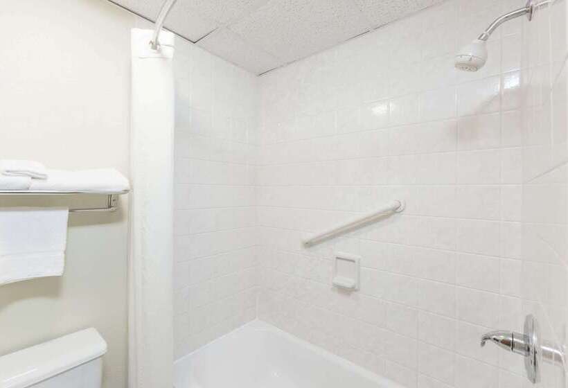 Motel Super 8 By Wyndham Newton