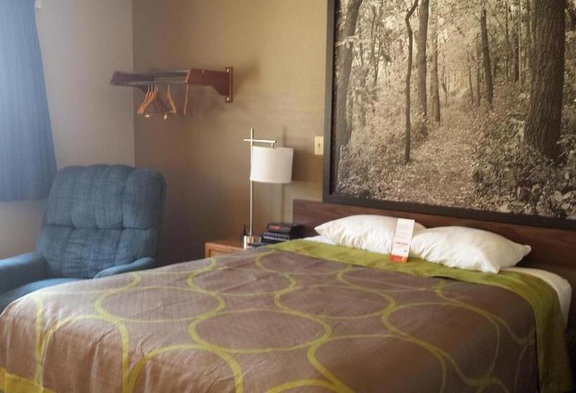 فندق على الطريق Super 8 By Wyndham Pella