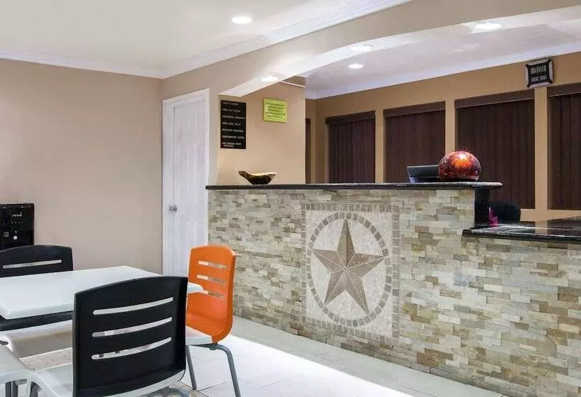 מוטל Super 8 By Wyndham Sherman