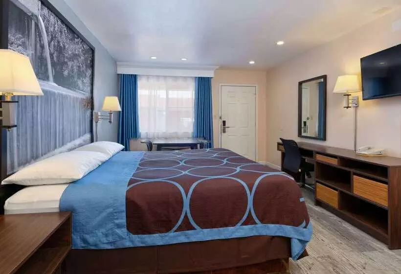 モーテル Super 8 By Wyndham Vernon