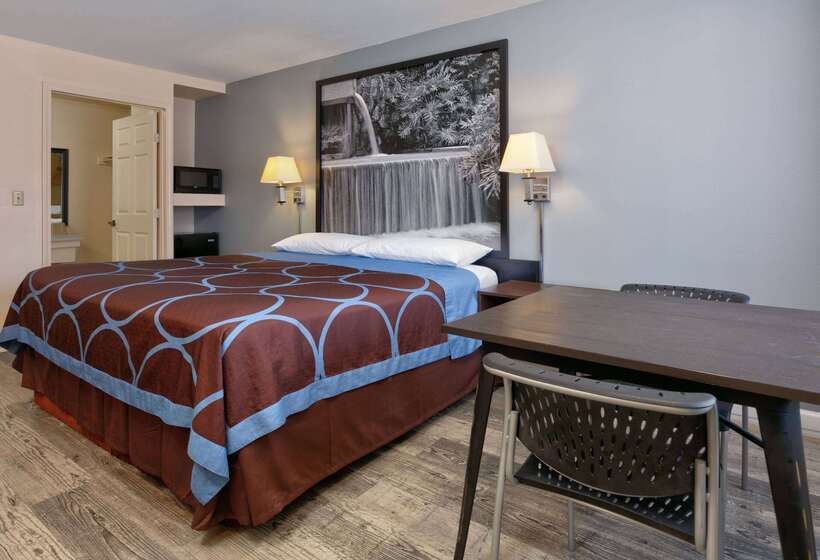 מוטל Super 8 By Wyndham Vernon