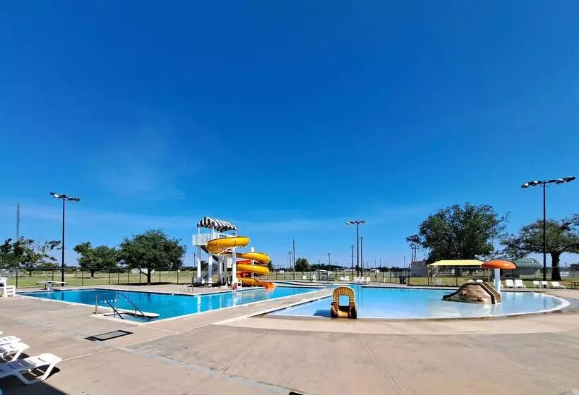 モーテル Super 8 By Wyndham Vernon