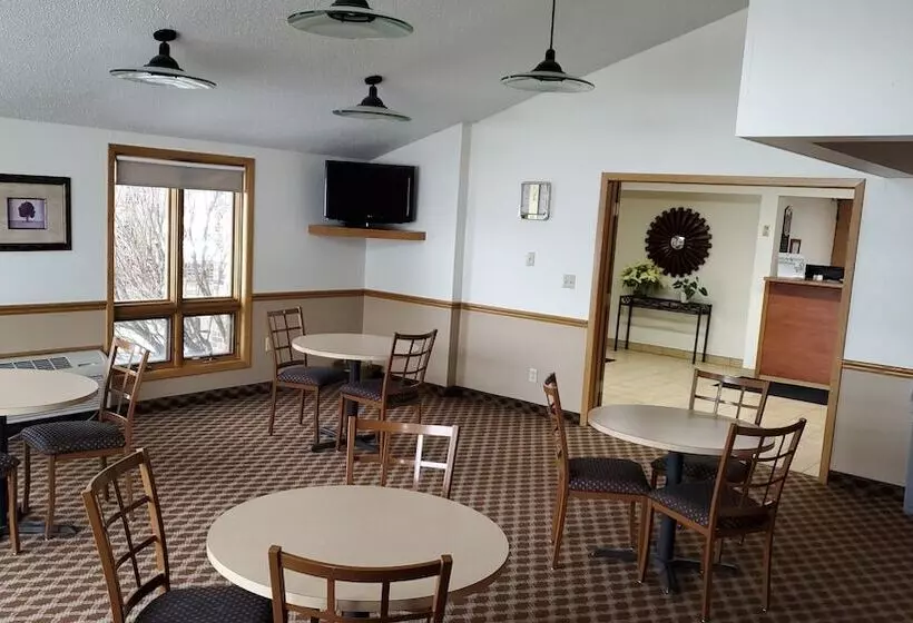 فندق على الطريق Super 8 By Wyndham Waverly