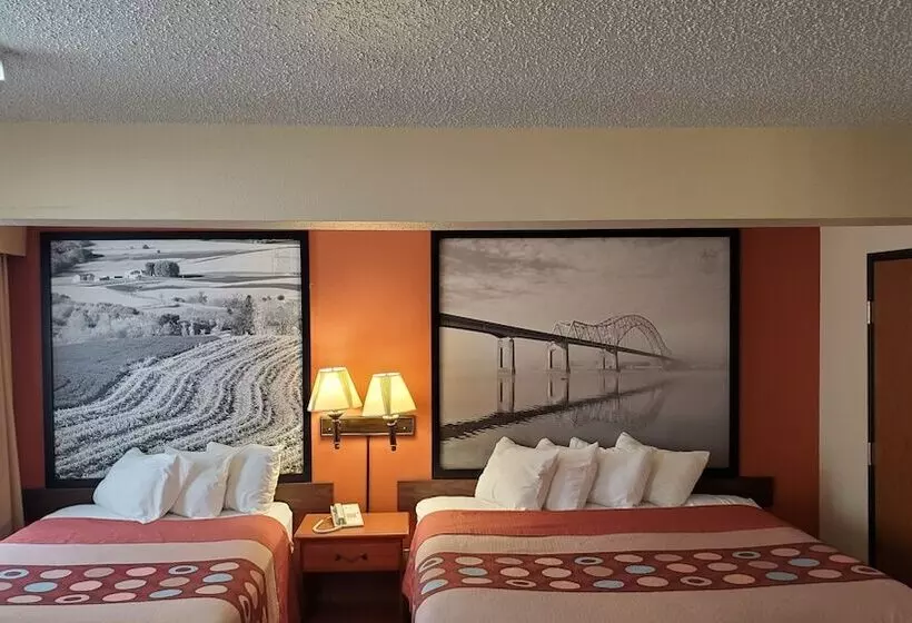 فندق على الطريق Super 8 By Wyndham Waverly