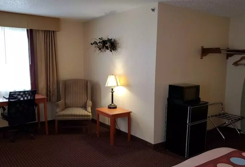 فندق على الطريق Super 8 By Wyndham Waverly