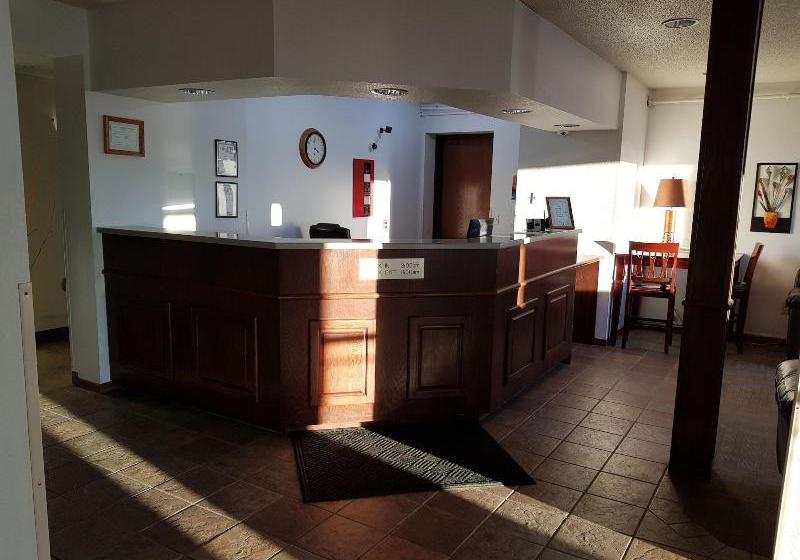 Мотель Coratel Inn & Suites By Jasper Northfield